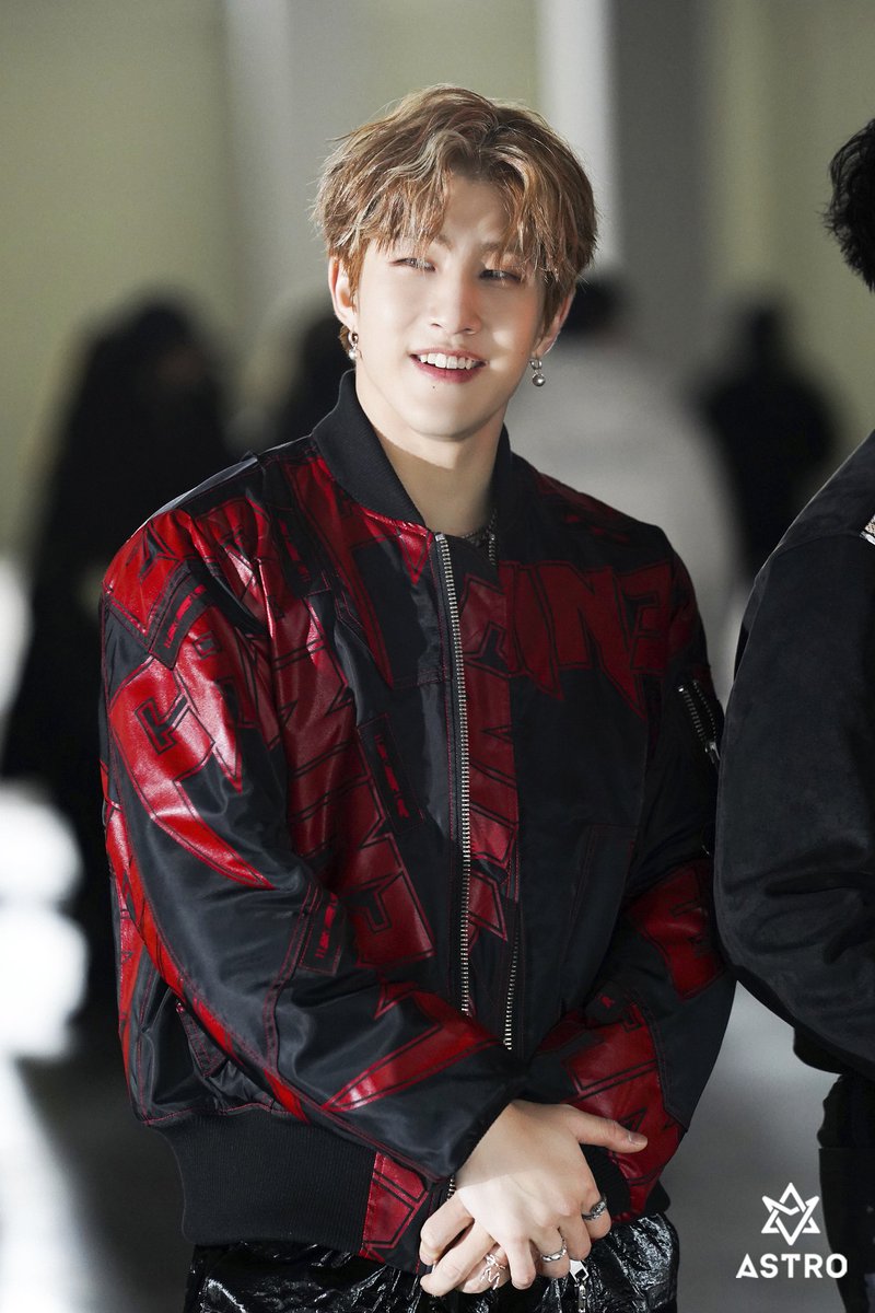 PakArohaFC's tweet photo. Happiest Birthday to Our Leader JinJin <3 You've worked really hard to build a team like Astro 🌟 We're so proud of you! Keep working hard we'll always here to cheer you up❤️ Always Stay Healthy 🥺❤️ Saranghaeyo! 💜

#JinJin_Astro #happybirthday
#느려도_멋진리더_진진_생일축하해 https://t.co/ypRSKgdXoN