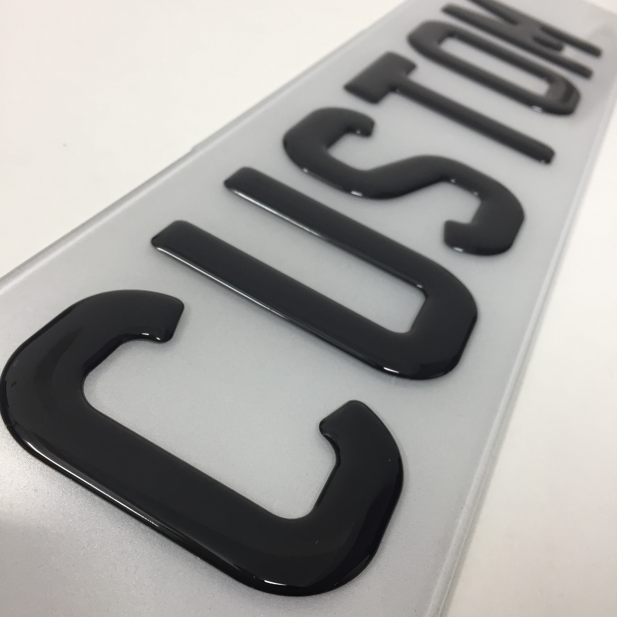 Custom made number plates deals