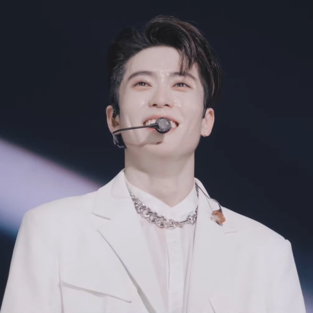 JJHLOOKS's tweet photo. jaehyun's pretty smile 🤍 https://t.co/VUdbNn1uF9