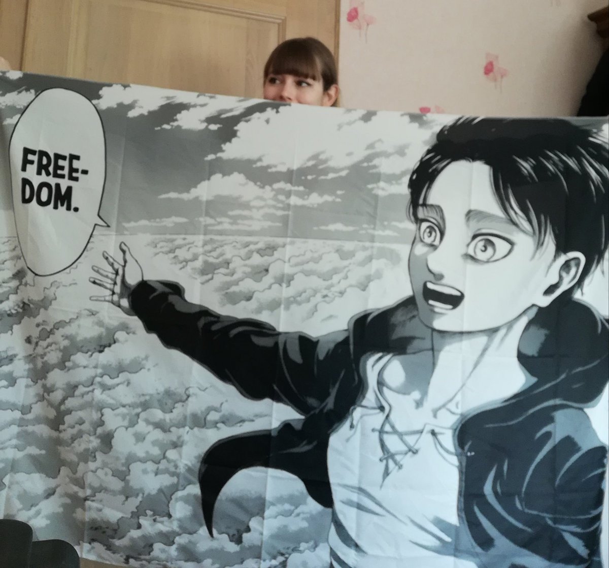 HakuTVtime's tweet photo. 🎁CONCOURS 

Mes chers fan de Eren, je vous fais gagner un drapeau de Eren Jäger (la fameuse planche freedom oui oui)

Pour participer : 
RT ce tweet + me follow

TAS le 19 mars 2022!

(checkez la réponse au tweet si vous voulez le voir accroché tout ça) https://t.co/Dobeay7a7O