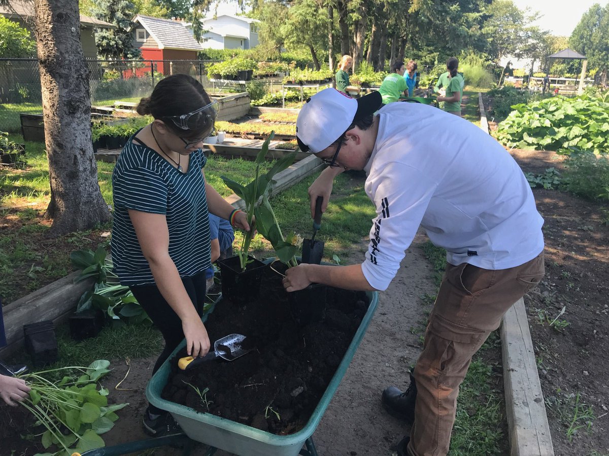 skillsontario's tweet image. Attention all Ontario school boards! Regional Summer Camp registration for school boards is now open. Visit skillsontario.com/camp for a list of camp rates and locations. Contact us soon to reserve spaces for your students. Registration for the public opens March 21st!