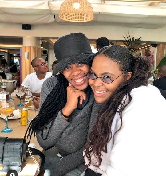Thorii_Corner's tweet photo. This friendship slaps xam. The loud and bubbly. All that's missing is Tamara.
I wish these 3 had more intellectually engaging convos. #bbmzansi
#Yoliness
#Violets
#YoliEffect https://t.co/cQtTcly5ai