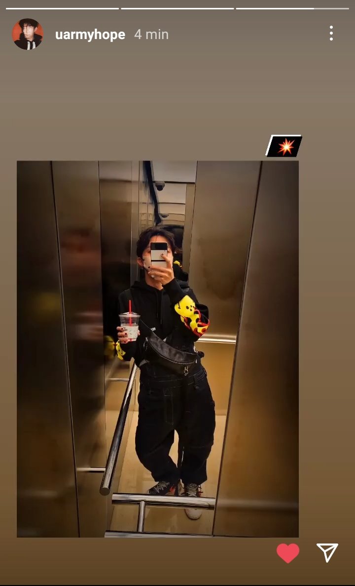 BTSNoticia_'s tweet photo. [IG] Atualização de J-Hope em seus stories do Instagram.

🔗https://t.co/DR9uSUURse

#BTSARMY #BestFanArmy #iHeartAwards @BTS_twt https://t.co/U9aTf4v4wU