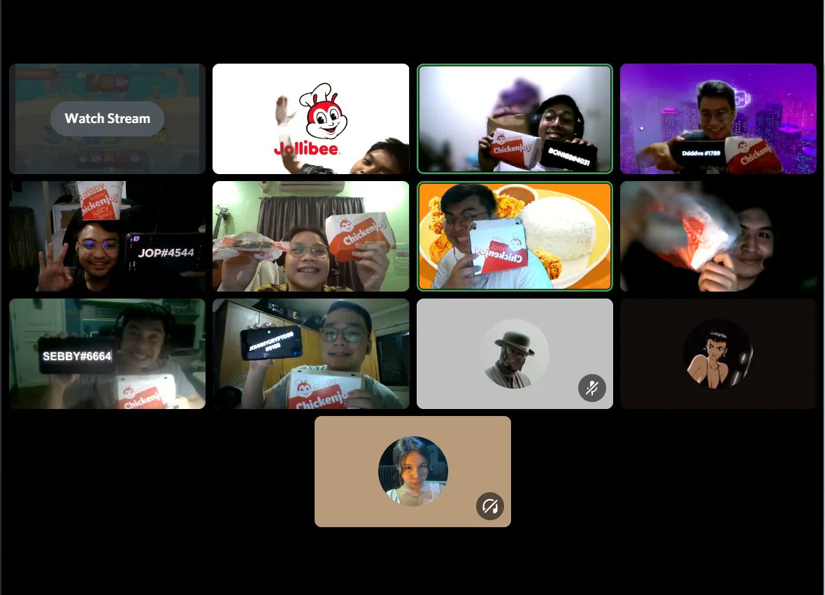 lollijops_nft's tweet photo. Since it's my first time getting whitelisted ever in my life, I did a little token of appreciation as my way of giving back to the community. I treated them with fried chicken, the famous Chickenjoy!🍗🔥 

@rebelsbynight VC3 Gang!!
#Jollijops https://t.co/Iru2et2hwF