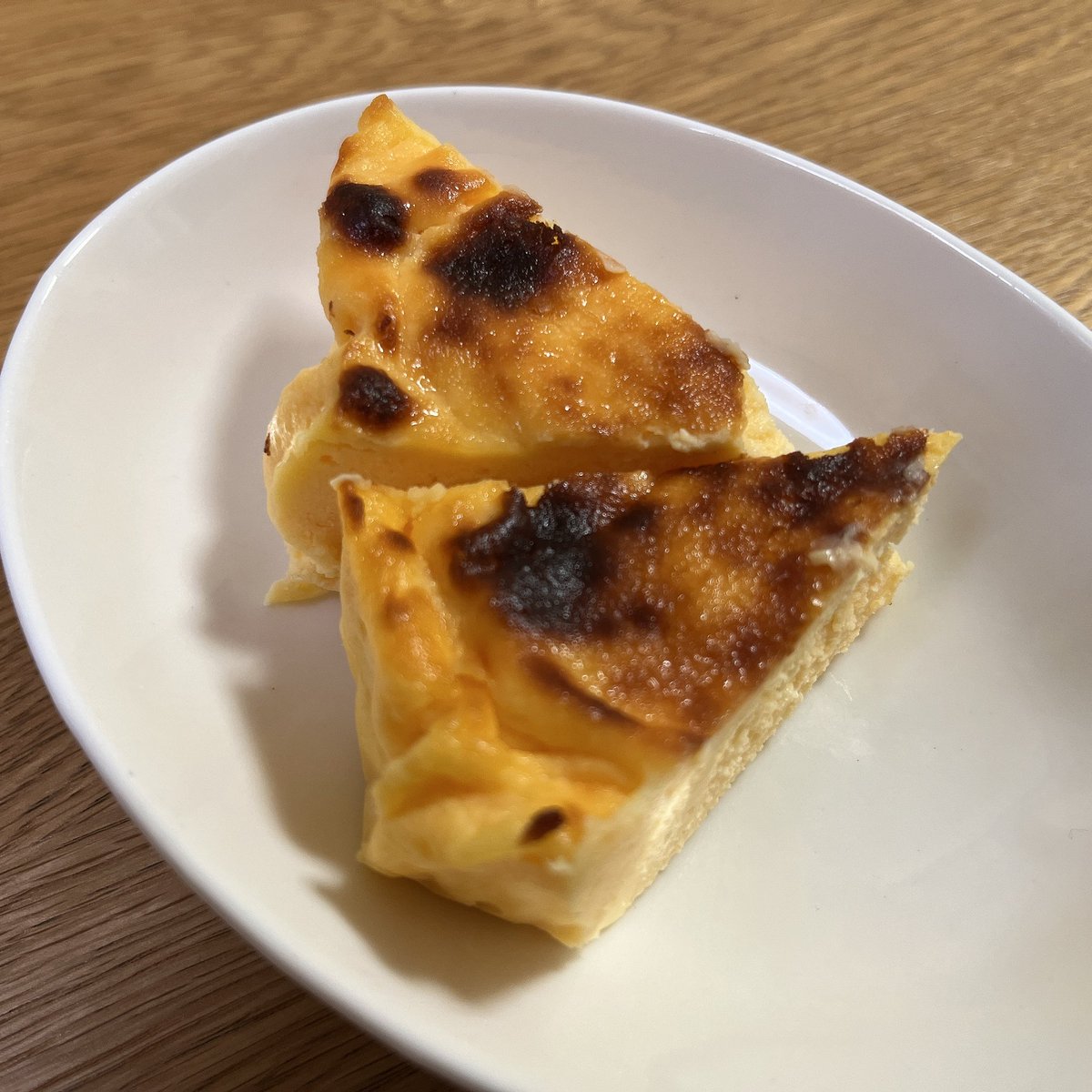 DUMP_kamakura's tweet photo. 親知らず抜いて体調が悪いのにホワイトデーにチーズケーキ焼いてくれた！
　
めちゃくちゃ美味しい！

@osaruchanday ちゃんありがとう！
大好きだよ❤️ https://t.co/o9YWVijpPu