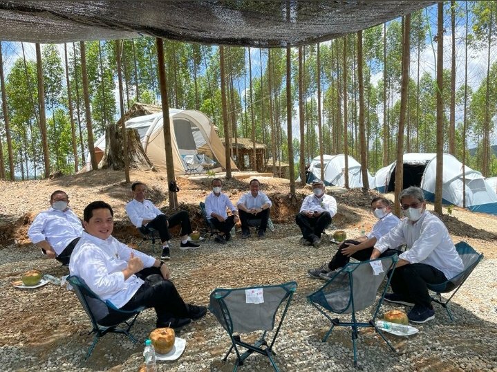 ignasbowo's tweet photo. Selamat BERKEMAH💞
Tuhan menjaga &amp; melindungi Presiden Jokowi &amp; ibu Iriana serta semua yg berada bersama di lokasi kemah IKN🙏

Kiranya TUHAN senantiasa memberikan kelancaran dlm proses pembangunannya IKN

OPTIMIS!👍😁💞 https://t.co/GGBYRc8jPZ
