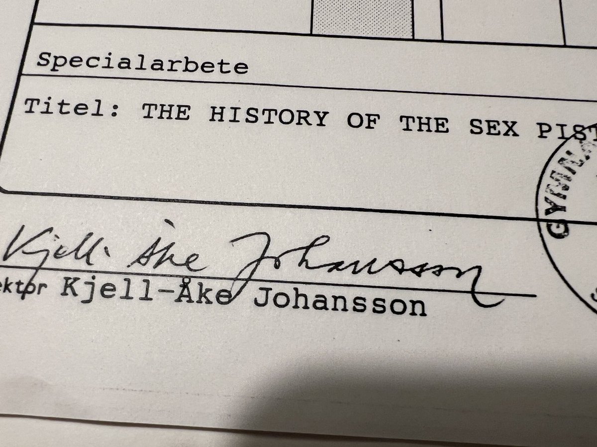 Papa Emeritus tweet media