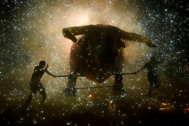 One of the many bull figures made in honor of "San Juan de Dios" in Tultepec, Mexico. The sculptures contain firecrackers that are set off as part of the celebrations.
<a href="/BajaTourGuide/">Baja Tour Guide</a> @AlemanEnBaja <a href="/BajaSurMexico/">Baja Sur Mexico</a> <a href="/TourismLaPazBCS/">Tourism La Paz BCS</a> 
facebook.com/BajaCalifornia…