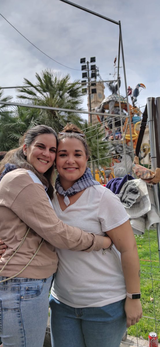 Bolu32's tweet photo. Fin De Semana Fallero💥❤️ @5SAN5 @Lau7141 las quiero mucho!! Gracias por venir y darme sorpresas siempre!! Mis casita os espera dentro de poquito 💚💙💜🏡 #mitodo❤️ https://t.co/5QcfA4CJNR