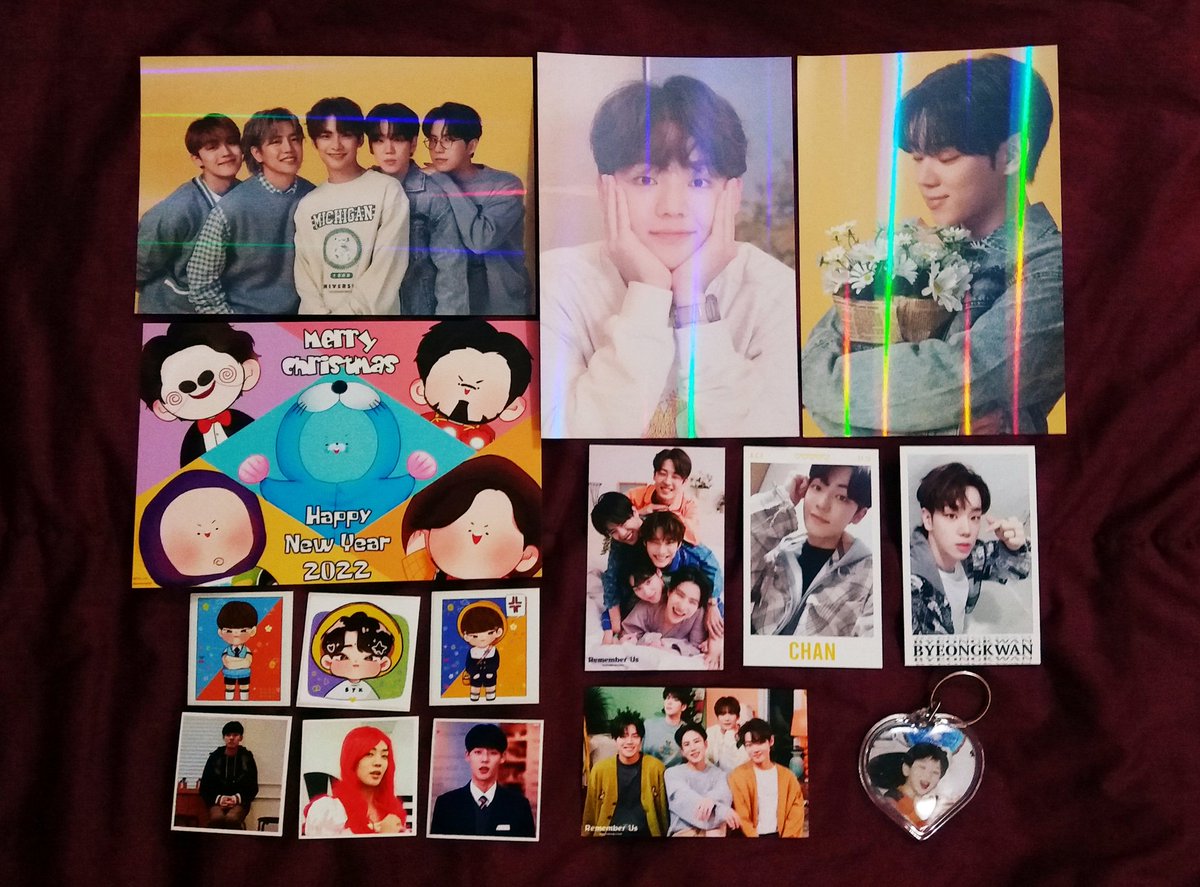 aomluvjunseob's tweet photo. ได้รับ Giveaway จากทางบ้านโปรเจกต์แล้วนะคะ น่ารักมาก ๆ เลย ;-; 💙💜❤🧡💛 #ChoiceTH_Project https://t.co/YjIqJqh8lK
