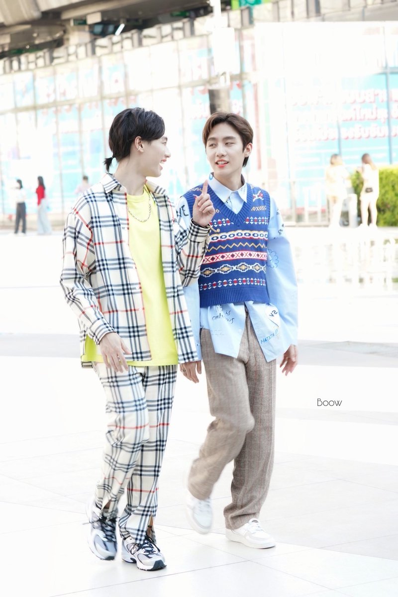 JayHighL's tweet photo. There were stars all over the sky last night, and the morning glow gradually rose this morning
It doesn't matter whether you see it or not
They only make sense when I find you
#WhiteDayMGz 
cr:logo https://t.co/LeSDeOK6mx