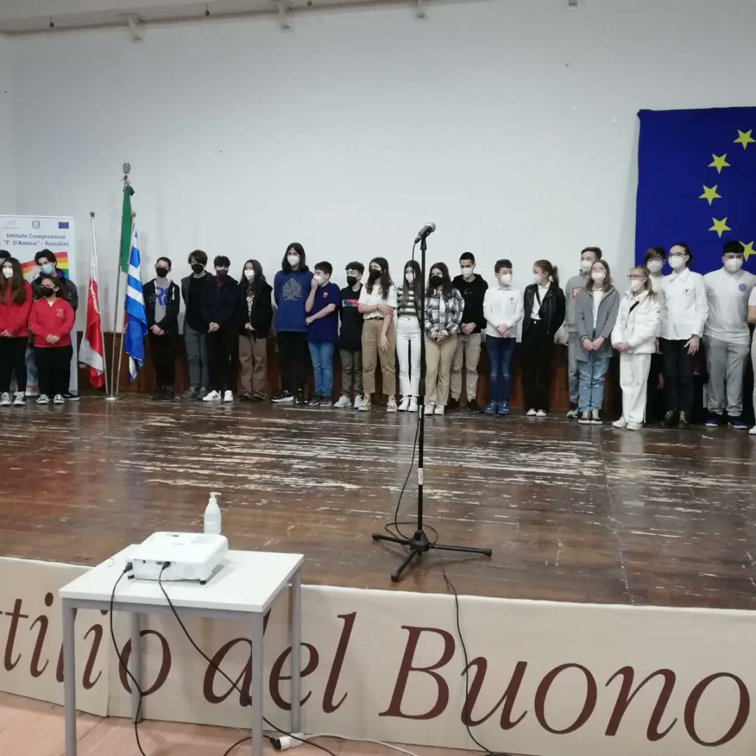 Escolaelcim's tweet photo. 1r dia de trobada #🅴🆁🅰🆂🅼🆄🆂🅿🅻🆄🆂 a Rosolini. L'alumnat de 4t d'ESO @escolaelcim #Terrassa presenta els jocs d'emprenedoria que han fet #activecreativeenterprising @sepie_gob #erasmuspluses #etwinning_europe #mierasmus @escolescoop https://t.co/DWK6P3PWLB