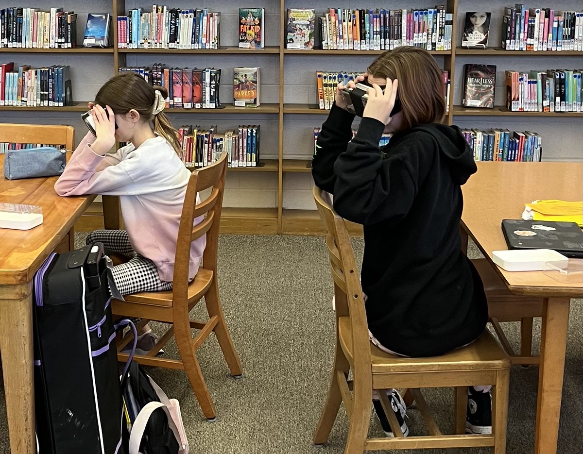 Finally able to take kids on virtual field trips again. ⁦<a href="/CFallsBolich/">Bolich Middle School</a>⁩ students visited France using ⁦<a href="/ExpeditionsPro/">ExpeditionsPro</a>⁩ (free substitution for Google Expeditions) #ThanksGAR ⁦<a href="/GARFoundation/">GAR Foundation</a>⁩