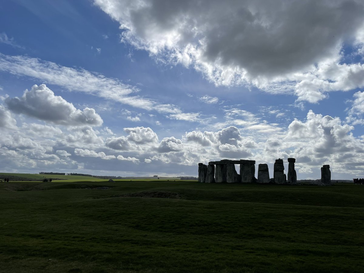 What a beautiful day for a walk from Durrington Walls to Stonehenge.