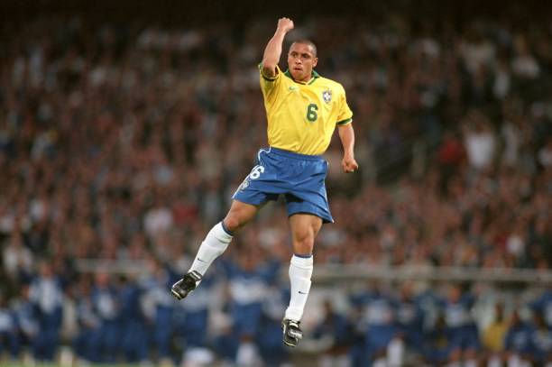 RodrigoBallena's tweet photo. Hoy día les mostrare los 12 mejores goles de Roberto (@Oficial_RC3) Carlos.

HILO👇 https://t.co/UiyucTpjKR