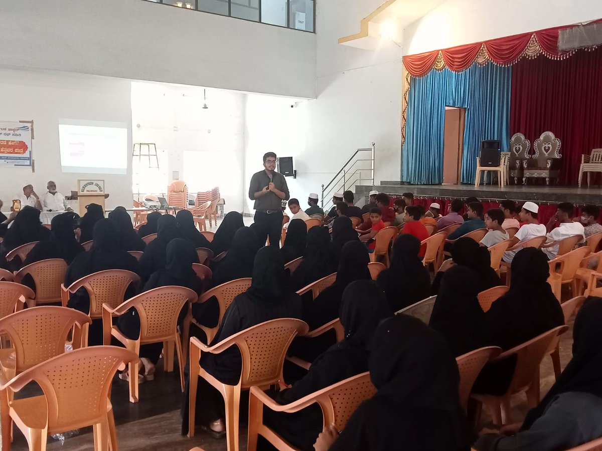 AccessKar's tweet photo. Access India Karnataka chapter and Kulur Muhyuddin Daff samithi jointly conducted a Motivational talk session at KMJM Hall Panjimogeru, kulur . Access India trainers Abdul khadar &amp; Mohammed Harfaz conducted Fear free exam and memory technique sessions on this occasion. https://t.co/yXBq0hbERm