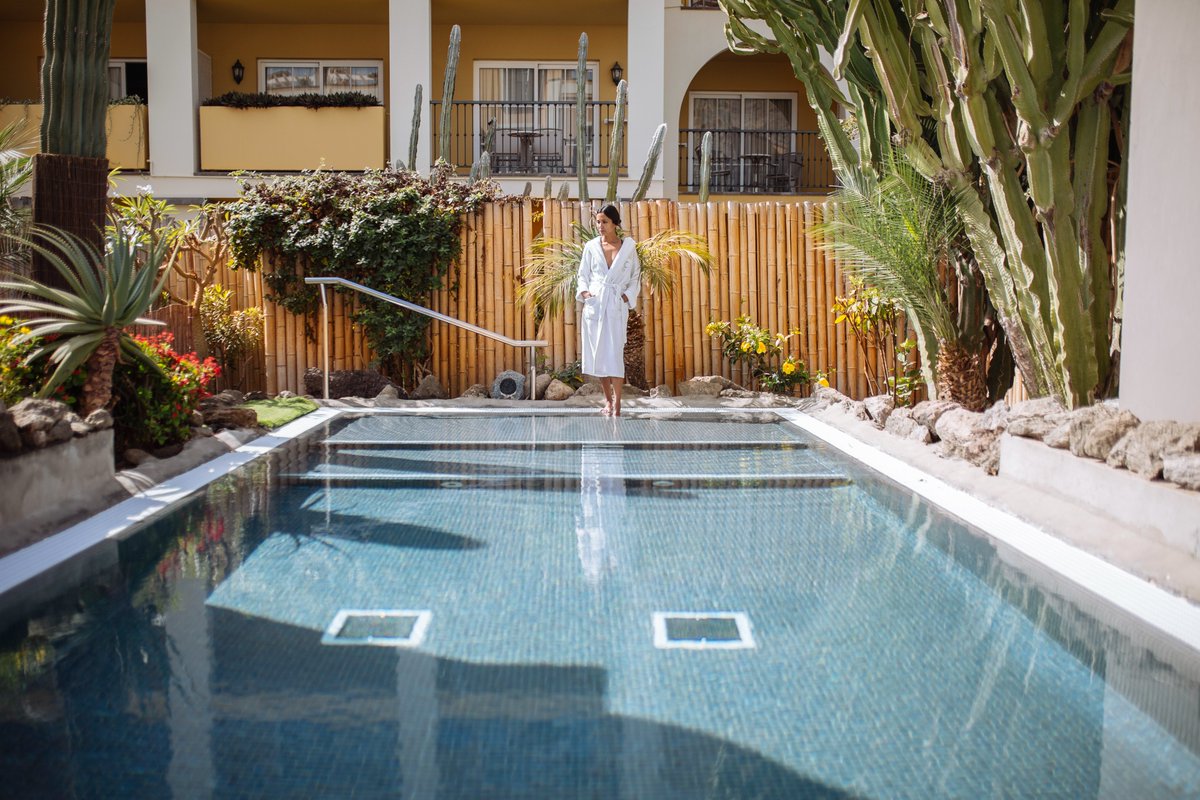 gcwellness's tweet image. Relax y descanso✨La combinación perfecta para reconectar contigo mismo en el Hotel Cordial Mogán Playa de @BeCordialHotels🧖‍♀️

Una experiencia #GCWellness para todos los sentidos que te sacará de la rutina✨
Más información👉bit.ly/3ueW8RA
#GranCanaria #BeCordial