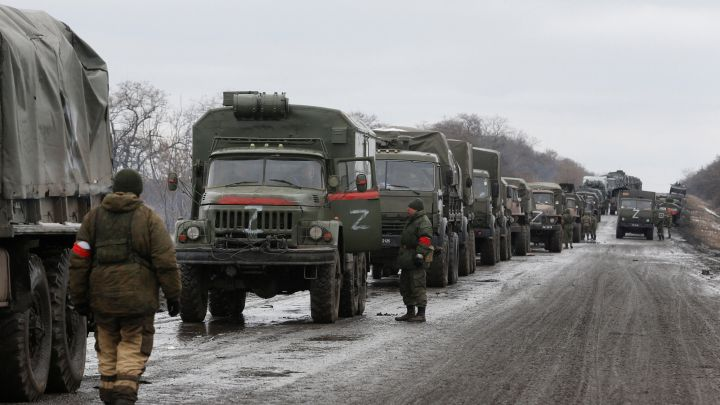 Aftermath of 40 Mile Convoy Thread/1It is day 19 of Ukraine War. On Day 1, a mysterious convoy of 40 miles (64km) became stuck on the shortest road from Belarus to Kyiv. & while an obvious target for ambush, Ukraine did not destroy this convoyWas a BRILLIANT tactical move