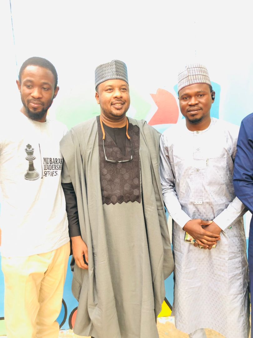 isah_babanta's tweet photo. Yesterday was so amazing and interested as we are blessed by having @dawisu at Mubarak Leadership Series as one of the panelist discussant, gsky munkwashi ilimi sosai
#MLS
#MLSBOOTCAMP4_0
#youthingovernance
#activecitizensnetwork https://t.co/JKrxZl002Y
