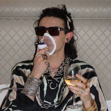 fixevd's tweet image. Ho ufficialmente finito modern family