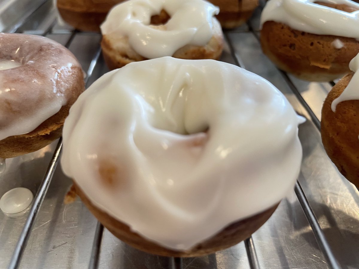 WineChics's tweet photo. What to do on a cold snowy day?  Bake doughnuts!  From my ⁦@beyondtheyum⁩ blog. #yum #donuts https://t.co/8M0h9S5gI9