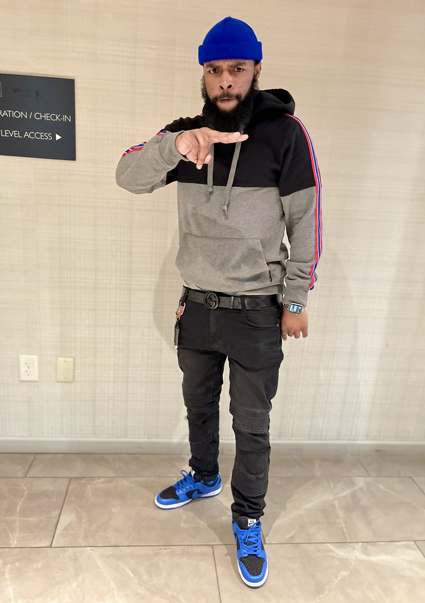 SpiffyKindaGuy's tweet photo. I cut off my day 1s for the win! 🏅
#mcm #monbae #happymonday #beardgang #spiffy #atl #sagittarius #nikesb #blue https://t.co/7HonofUihB