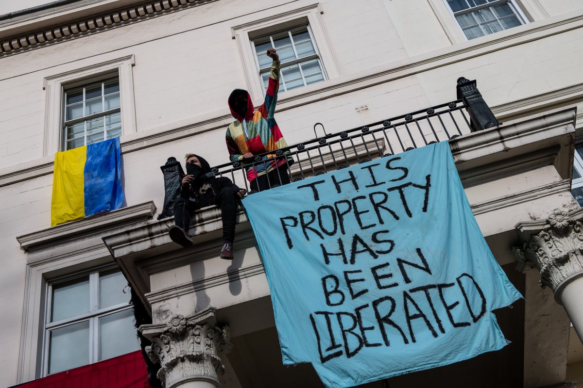 Protester tells police: 'Welcome to the summer of anarchy'

mylondon.news/news/west-lond…