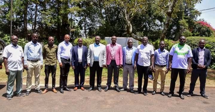 GikuruSK's tweet photo. Mr Alex Lanya, UDA's party candidate during last year's Matungu constituency by elections joins @anc_party. Mr Lanya was received by the Party leader @MusaliaMudavadi.
#ChamaNiANC
#EarthQuakeEffect https://t.co/ZAahjRisO3