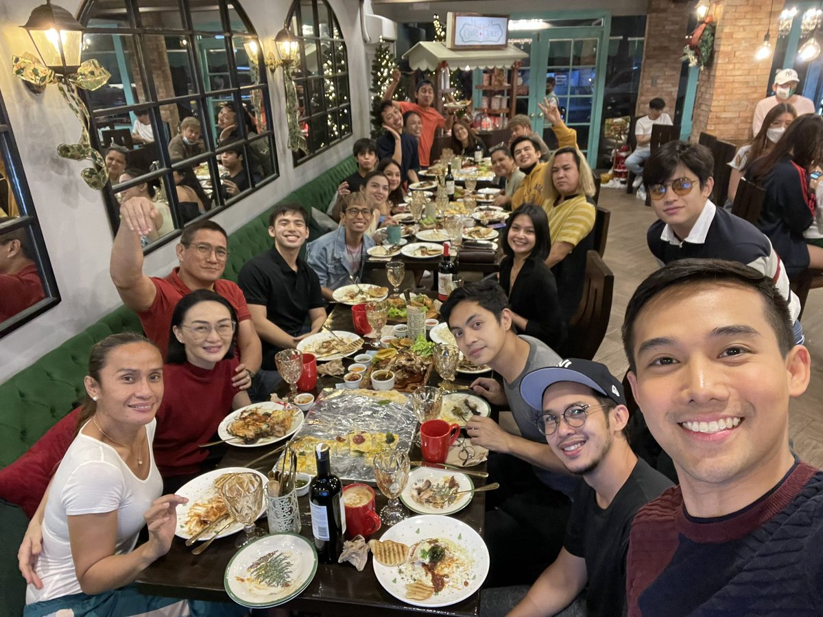 Watching our Mano Po “Her Big Boss” pilot episode here at @cafeclaus 

<a href="/RegalFilms/">Regal Entertainment Inc.</a> 
<a href="/gmanetwork/">GMA Network</a> 
<a href="/Sparkle_GMA/">Sparkle GMA Artist Center</a> 

#MPLHerBigBoss