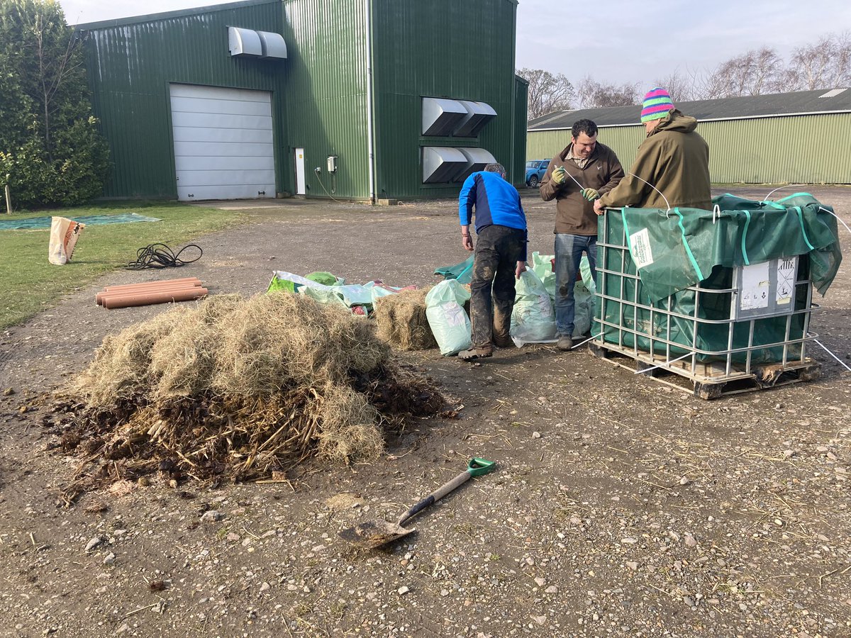 Interested in building a Johnson-su bioreactor? We can help! 
#makeyourownfertiliser #compost #soilfood