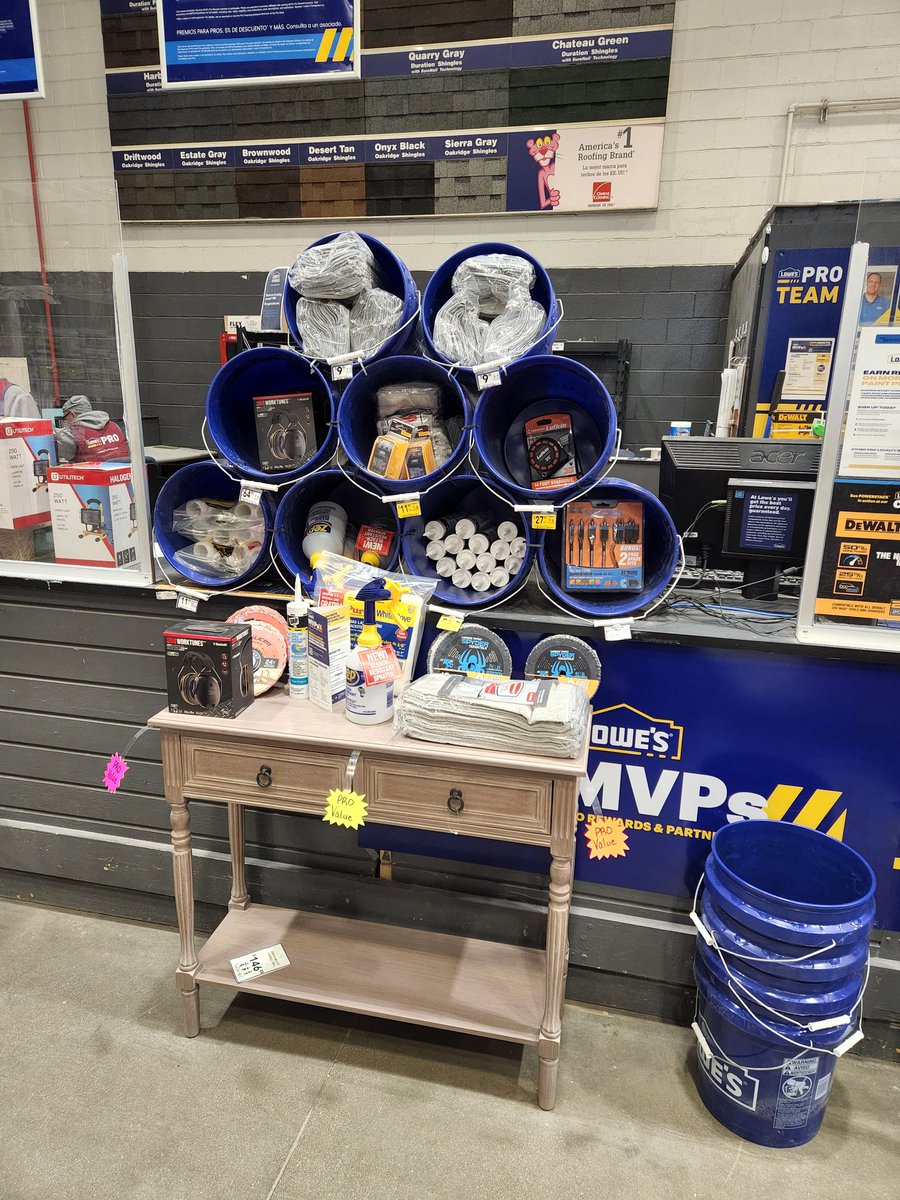 TylerSeijo's tweet photo. Getting ready for the Lowes Just 4 Pros event #PROMVP #LOWE4PROS #Lowes675 @Brandon73676211 @BlueBoxR1 @BenitoKomadina @JBBailey9 https://t.co/DILoaOxEOW