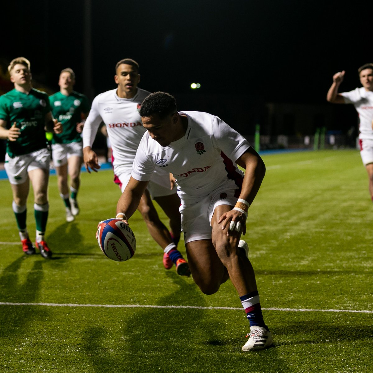 BristolBears's tweet photo. 🏴󠁧󠁢󠁥󠁮󠁧󠁿 @hazrandall9 &amp; @KyleSinckler feature in England defeat at Twickenham

🏴󠁧󠁢󠁥󠁮󠁧󠁿 @DeagoBailey scores for England U20

🏴󠁧󠁢󠁷󠁬󠁳󠁿 Lloyd's Wales overpowered by France

4⃣ #BristolBears were in @SixNationsRugby action over the weekend 🏆
