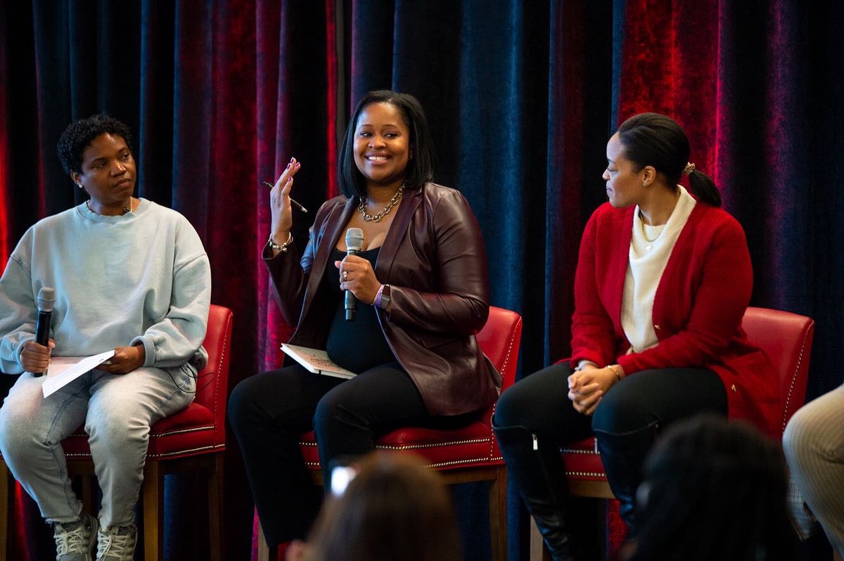 DCMOWPI's tweet photo. Thank you @dcunited & @grantthorntonusa for having @dcmowpi Dir. @now_jenn at the beautiful @audifield for this weekend’s Women’s Leadership Panel! What a great time celebrating #InternationalWomensDay on behalf of @mayorbowser and the phenomenal women leaders in Washington, DC! https://t.co/9UjXb3qNJr