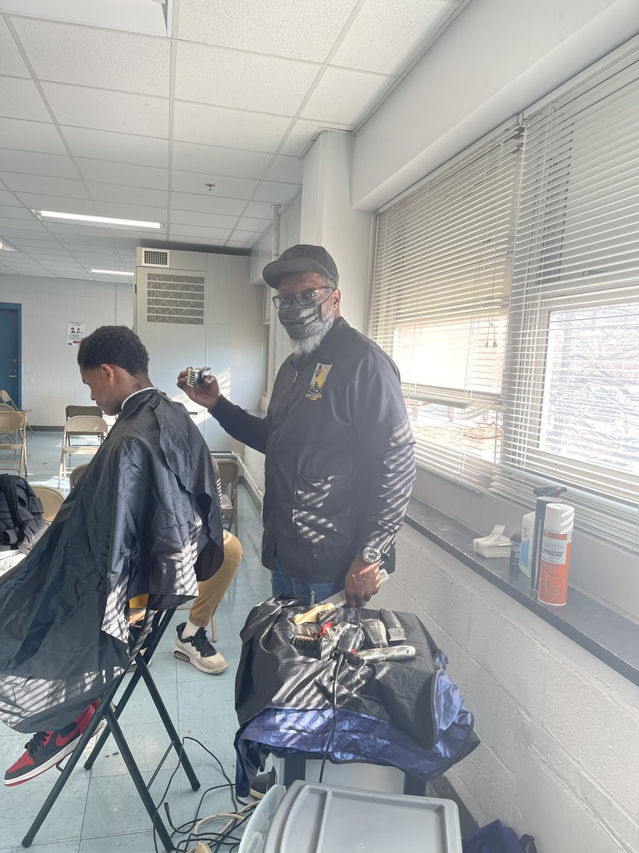 HighMervo's tweet photo. Restorative cuts, Manis and Pedis are underway. What a great space to have the right conversation! @TMT_Community @AyePrincipal #mustangsmakingmoves https://t.co/yF7jUpBOB2