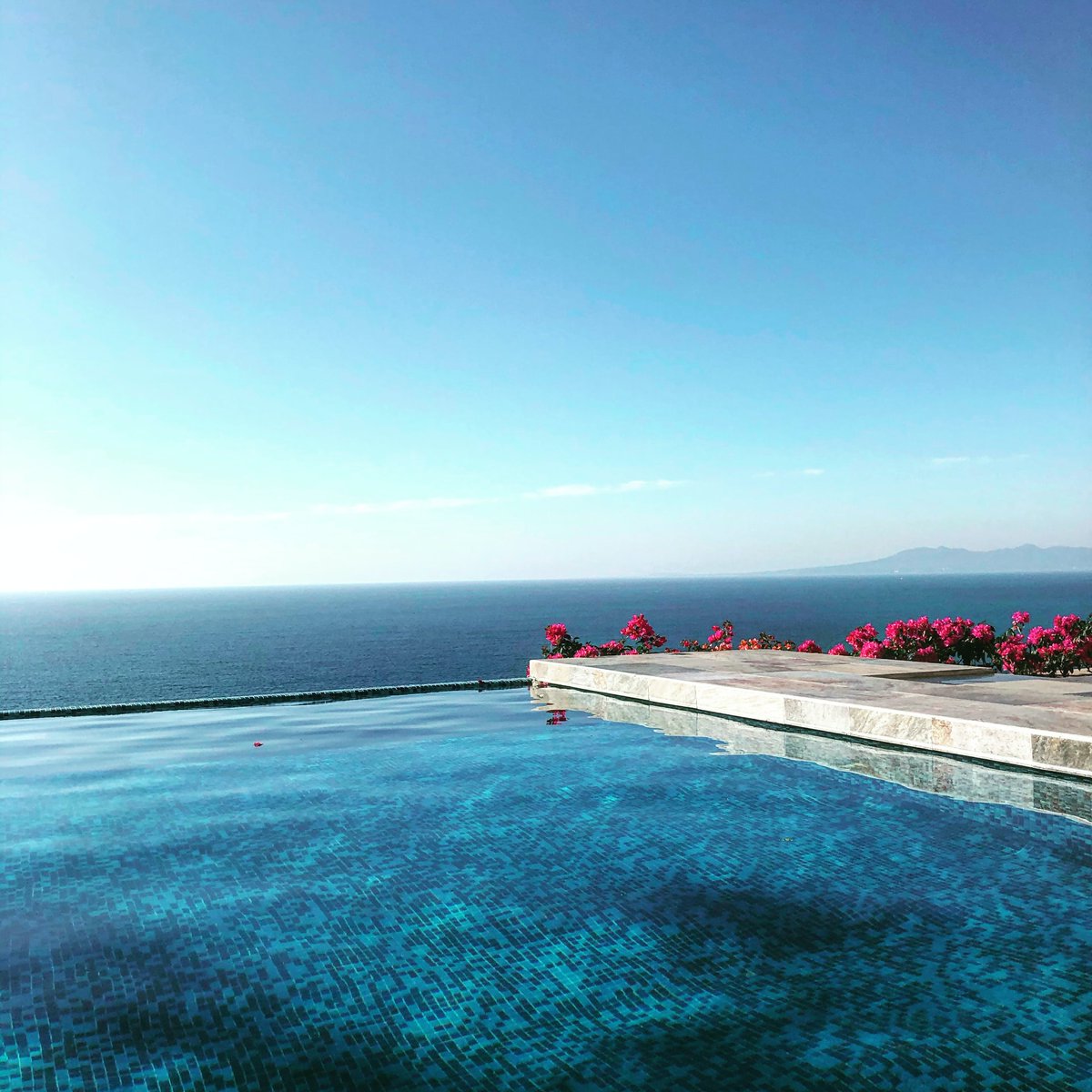 Lisa_Dewberry's tweet photo. "The ocean stirs the heart, inspires the imagination, and brings eternal joy to the soul." – Robert Wyland
#Ocean #Pool #Sea #Heart #Imagination #Joy #Soul #PositiveActivists #NonProfits #MovementForGood #KindSouls #LisaDewberry https://t.co/DK2HD98QWd