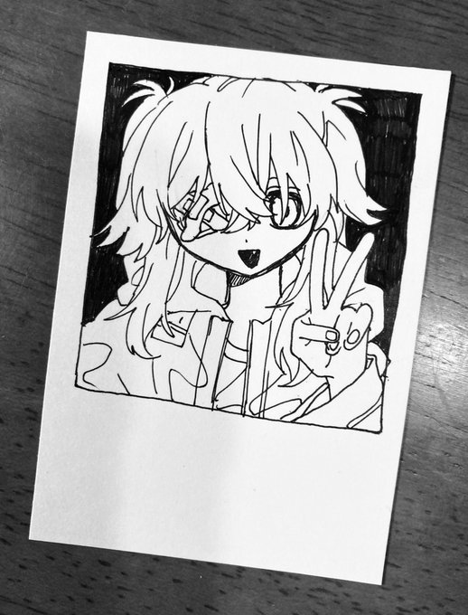 スマホになんか挟みたかったからちっさい絵描いた 