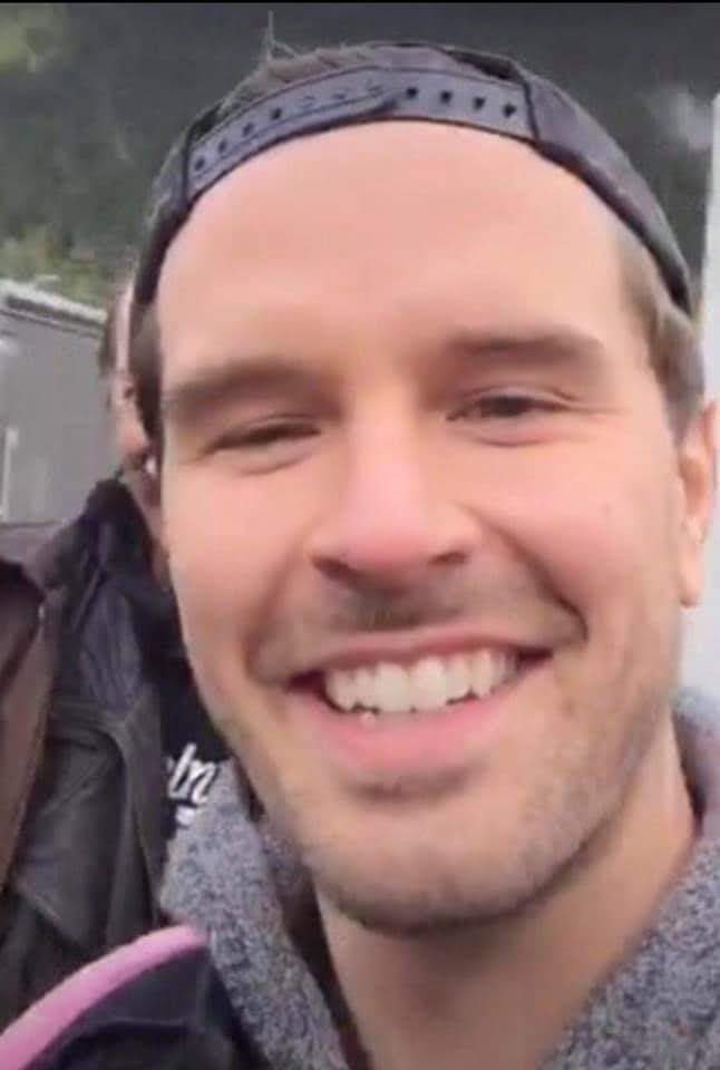 Johanna46401326's tweet photo. #GrahamMonday ♥️🌹#Greetings
#startingMyweek🙌🙌
#Besafe🙏 https://t.co/CPlTQsEsdU