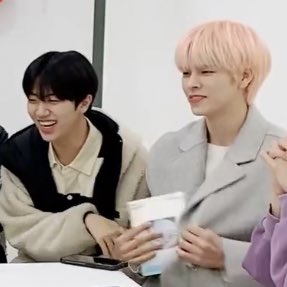 serimlatte's tweet photo. allen asked serim if he’s gonna show it to us and wonjin said selm already did he was waving it hahaha this is ver2 (liberty ver)! https://t.co/NtdHCEA2Mm