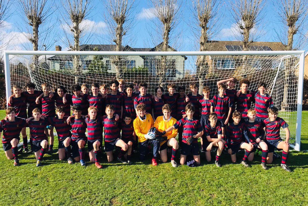 BC_Fball's tweet photo. Sadly our league season has drawn to a close after another great block vs @KingsCanterbury in the @SOCS_SKIL. Well done to everyone involved ⚽️👊🏻 However, there is still football to be played as the senior squads face @EBCollegeLife next Saturday to round off a superb season! https://t.co/5Artv3O9Yf