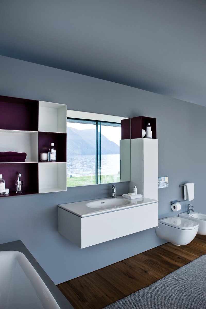 Transform your bathroom with soothing shades of blue and white to create a tranquil ambiance, so that you can escape to the perfect relaxing haven after a long day ☁️💦

📸 by @LaufenBathrooms