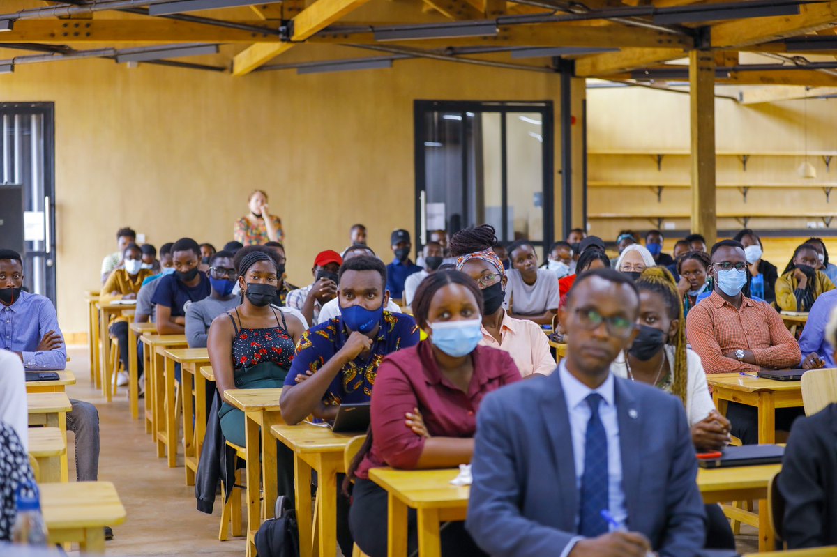 RwandaAgri's tweet photo. Happening now: The Minister of Agriculture and Animal Resources @g_mukeshimana joins @RICA_Rwanda students for Commonwealth Day celebrations. 
#CommonwealthDay2022 #AgriUpdatesRw #Rwanda https://t.co/xzEPVRDlo3