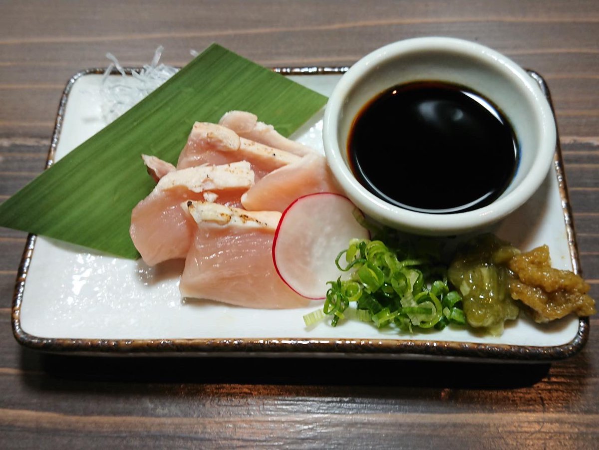 okefuku's tweet photo. 長引く蔓延防止措置に負けないように、おけ福では、明日から3日間鶏刺し全品半額です！
この機会に是非ご利用ください！
行徳地区の方もしよろしければ、リツイートなどで拡散よろしくお願い致します！
#鳥と肴と炭の店#おけ福#焼き鳥#焼鳥#やきとり#居酒屋#行徳#行徳グルメ#酒 https://t.co/3yI64zpj00