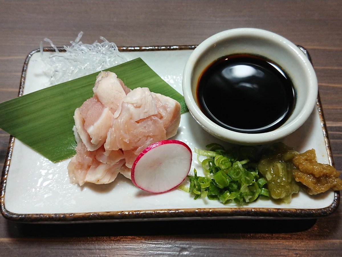 okefuku's tweet photo. 長引く蔓延防止措置に負けないように、おけ福では、明日から3日間鶏刺し全品半額です！
この機会に是非ご利用ください！
行徳地区の方もしよろしければ、リツイートなどで拡散よろしくお願い致します！
#鳥と肴と炭の店#おけ福#焼き鳥#焼鳥#やきとり#居酒屋#行徳#行徳グルメ#酒 https://t.co/3yI64zpj00