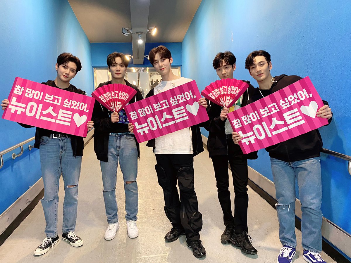 kdh_climax's tweet photo. 뉴이스트 10주년 축하해
#하나둘셋_뉴이스트_사랑해
내앞에 나타나줘서 행복을 줘서 고마워
#NUEST_LOVE_FOREVER
오래도록 많이 보고싶을거야 사랑해 https://t.co/NHkhqkSJrB