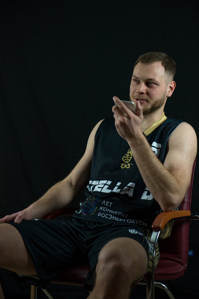 ule3x3's tweet photo. Новое шоу «Есть вопрос!» уже в процессе съемок ▶️

#ule3x3 #омл3х3 https://t.co/R52dw4YHjA