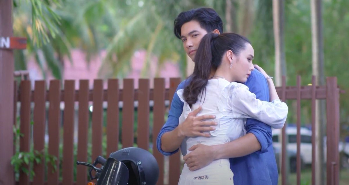 ch_model's tweet photo. รักแหละ ดูออก  #เขยบ้านไร่สะใภ้ไฮโซEP9 https://t.co/eRJtzVRAcJ