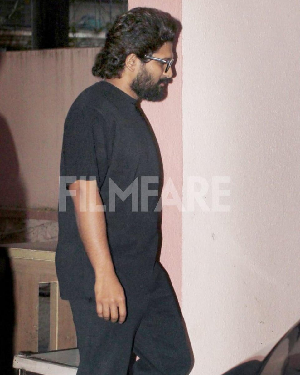 filmfare's tweet photo. #AlluArjun was clicked outside #SanjayLeelaBhansali’s office. https://t.co/mf7KxesWdv