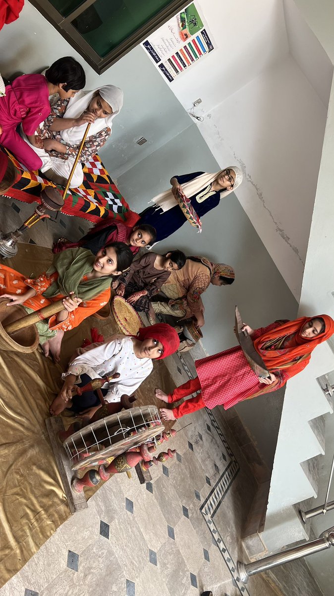 uzmish's tweet photo. " ودھائیاں جی ودھائیاں!" #پنجاب #Punjab #culture 
اج  #اسلامک فاونڈیشن سکول چک جھمرہ وچ پنجابی رہتل دا دیہاڑا بڑے جذبے،  پیار تے شوقاں نال منایا گی- https://t.co/mARs3U4lj9