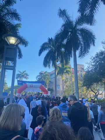 StilesCRE's tweet photo. ❤️Thank you to everyone who came out bright and early yesterday to participate in the 2022 @American_Heart Broward Heart Walk!
.
#stilescre #heartwalk #heartassociation #nsu #southflorida https://t.co/dWXCb8fD2P