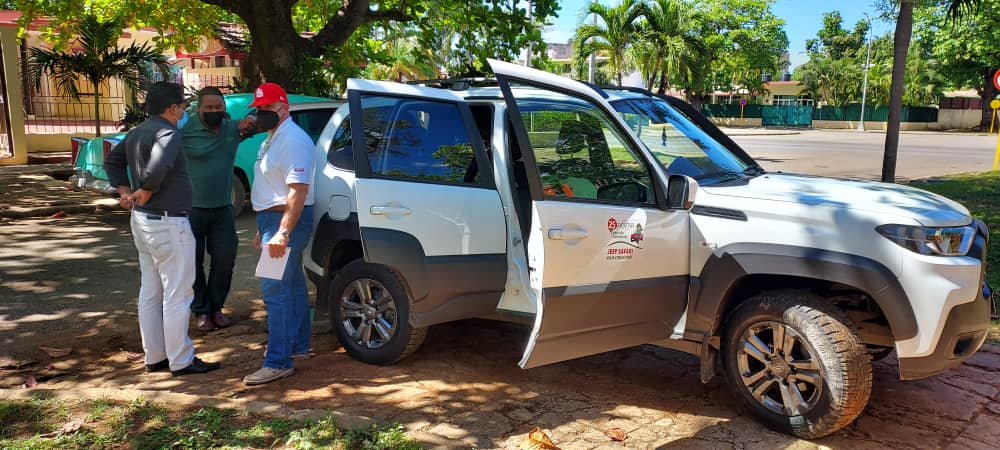 The Cuba Travel Network team checking the excellent cross country jeeps 🚙🚙 offered with some of our most exciting field trips.
#cuba #cubatravel #travelagency #micubaestucuba